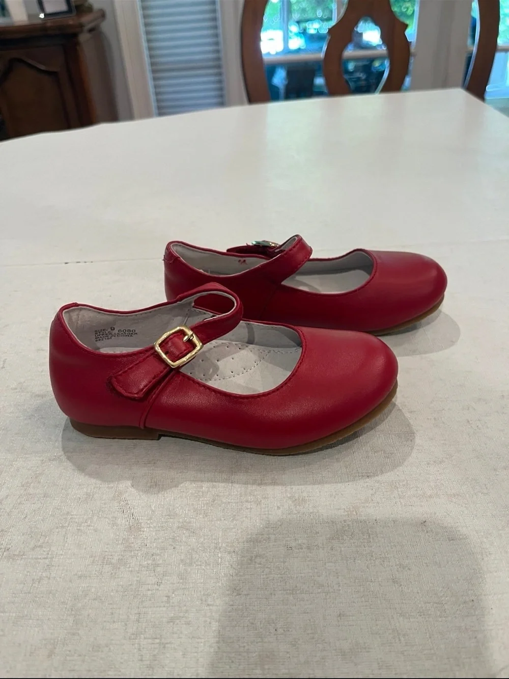 Girls Red leather Mary Jane Dress Shoes - Classic velcro Strap. NWOT!